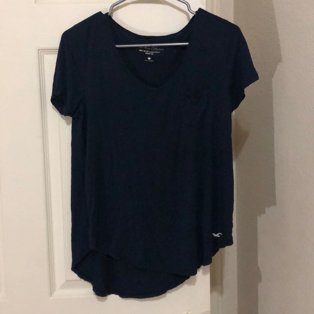 V-neck Hollister tee shirt